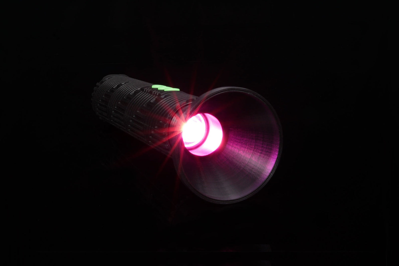 ILLUMINATOR